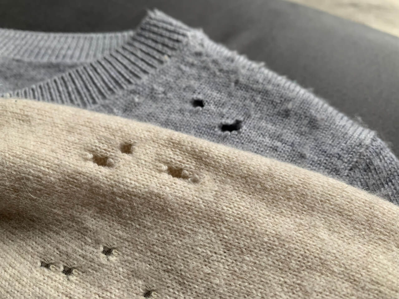 Mottenfrass im Cashmere Pullover